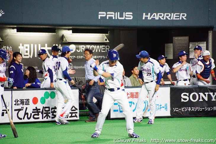 井山敬介さん率いる野球チーム「NEW WALK YANKEES」 vs Brain presents タマキちゃんを応援しよう!!チャリティーゲーム in 札幌ドーム